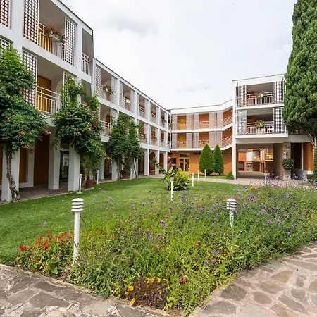 ホテル Nessebar 3*